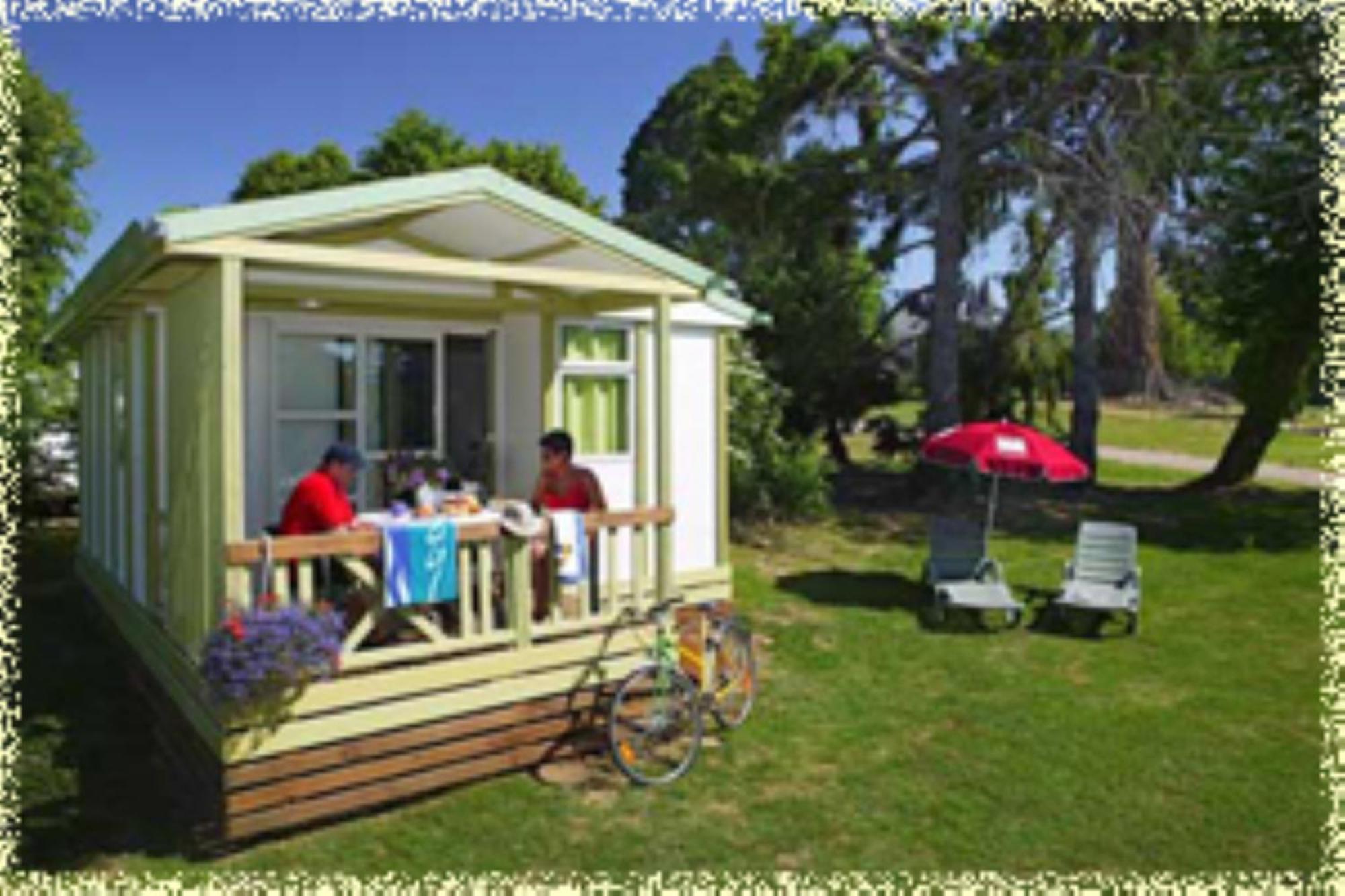 Hotellerie De Plein Air Camping Leychoisier ボナック・ラ・コート エクステリア 写真