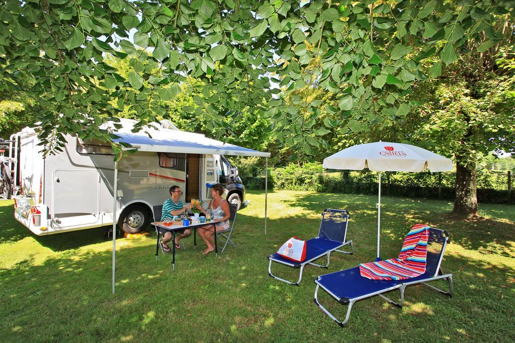 Hotellerie De Plein Air Camping Leychoisier ボナック・ラ・コート エクステリア 写真